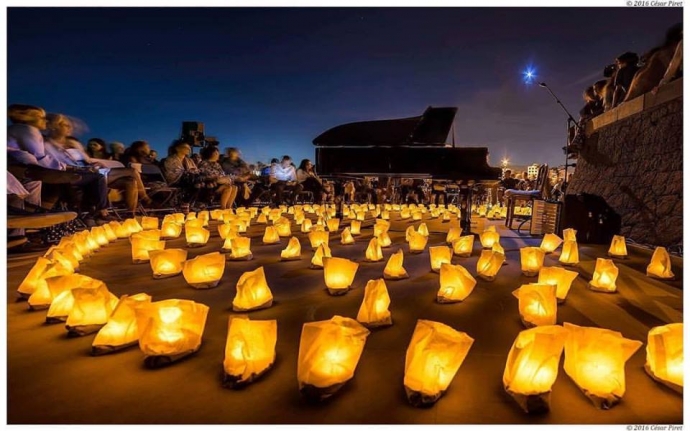1 PIANO & 200 VELAS