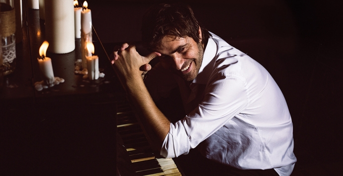 1 PIANO & 200 VELAS